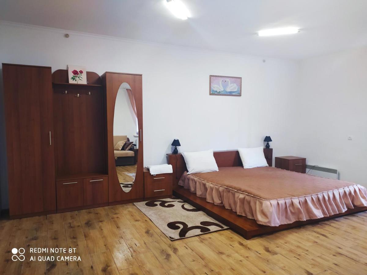 Лісова Пісня Апартаменти Husyatyn Zewnętrze zdjęcie